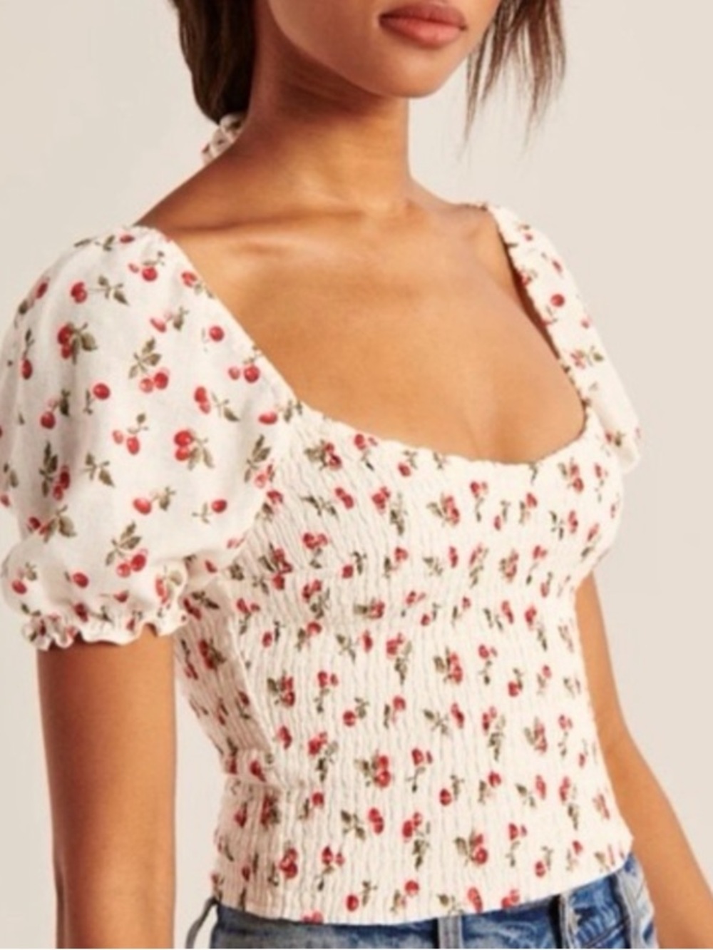 💕❤️ Abercrombie & Fitch White Cherry-Print Tie-Back Puff Sleeve Top